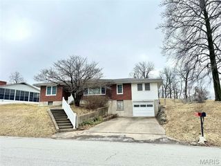 14 Ridgewood Drive, Hannibal, MO 63401