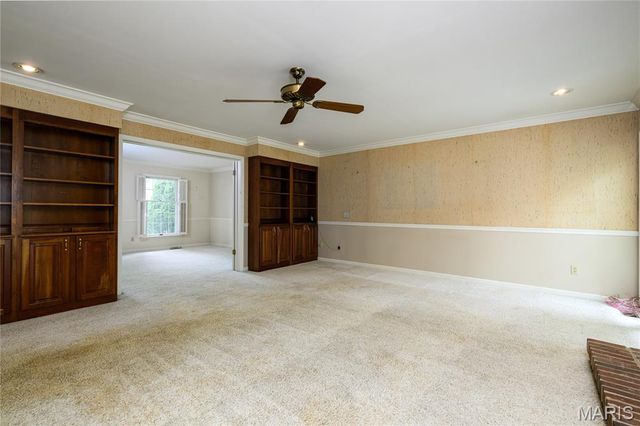 8874 Woodpark Drive, Sunset Hills, MO 63127