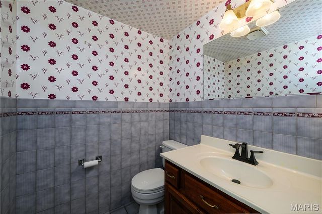 8874 Woodpark Drive, Sunset Hills, MO 63127