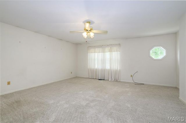 8874 Woodpark Drive, Sunset Hills, MO 63127