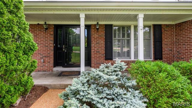 8874 Woodpark Drive, Sunset Hills, MO 63127