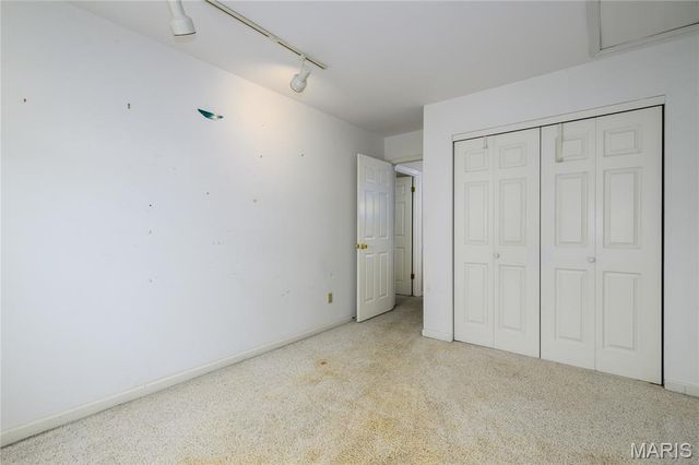8874 Woodpark Drive, Sunset Hills, MO 63127