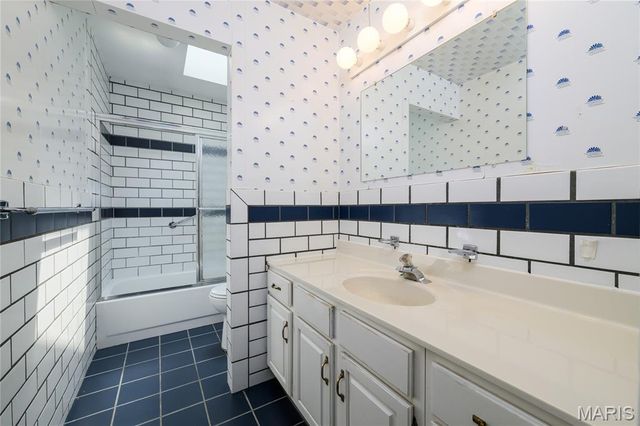 8874 Woodpark Drive, Sunset Hills, MO 63127