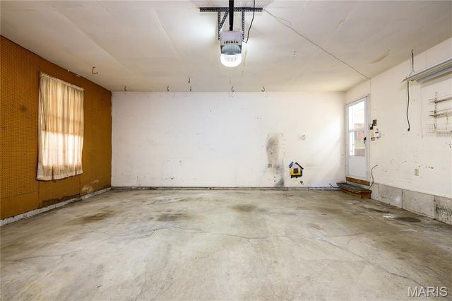 8874 Woodpark Drive, Sunset Hills, MO 63127