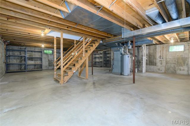 8874 Woodpark Drive, Sunset Hills, MO 63127