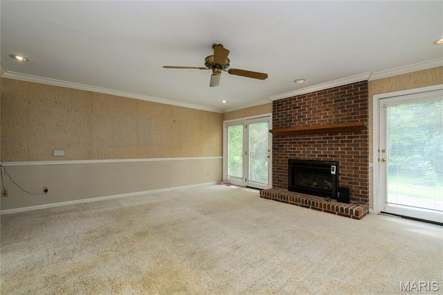 8874 Woodpark Drive, Sunset Hills, MO 63127