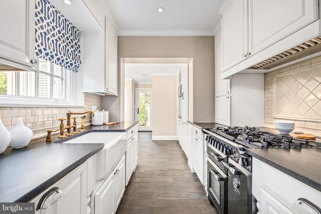 4100 49TH ST NW, Washington, DC 20016