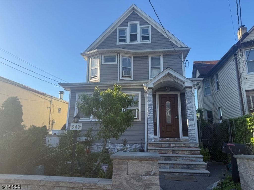 841 Summer St, Elizabeth City, NJ 07202