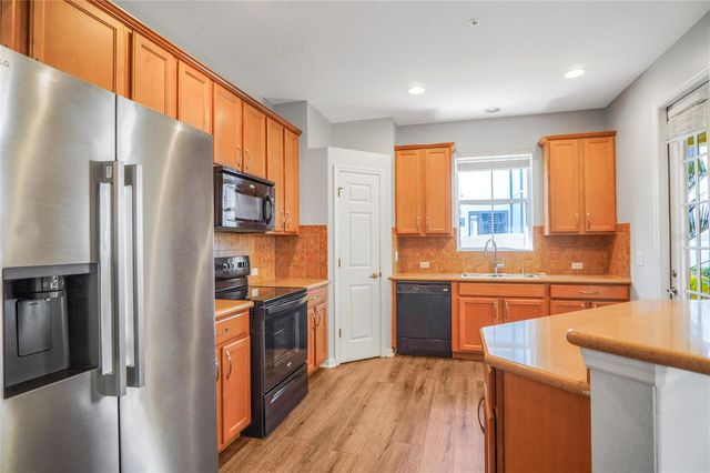 4940 LUGE LN, Orlando, FL 32839