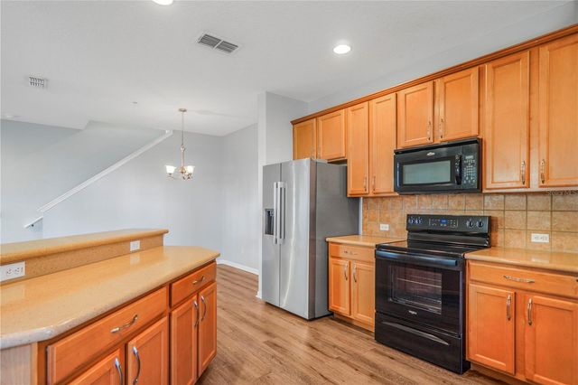 4940 LUGE LN, Orlando, FL 32839