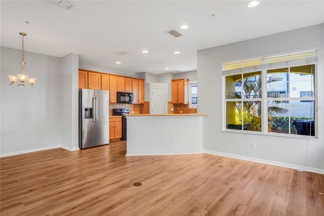 4940 LUGE LN, Orlando, FL 32839