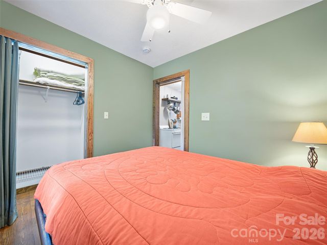 262 Little Pond Drive, Burnsville, NC 28714