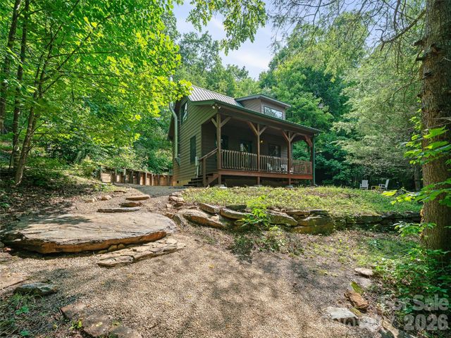 262 Little Pond Drive, Burnsville, NC 28714
