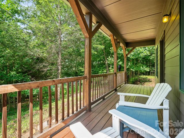 262 Little Pond Drive, Burnsville, NC 28714