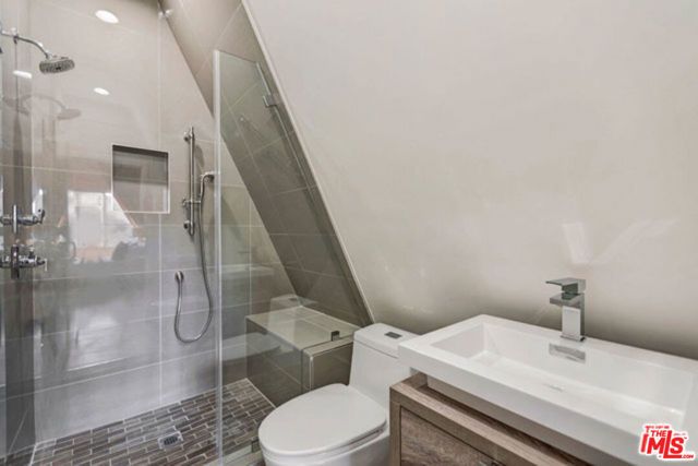 3237 Kelton Avenue, Los Angeles, CA 90034