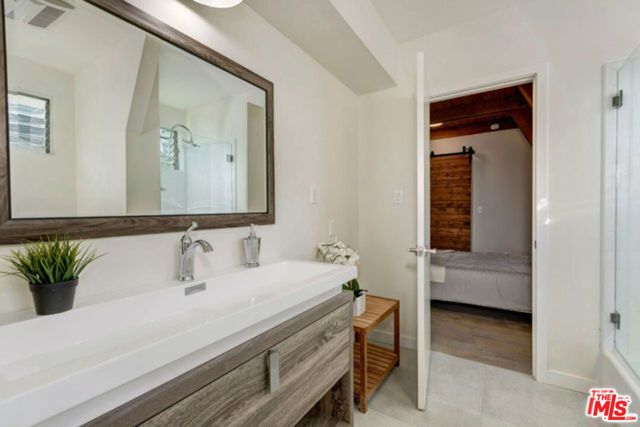 3237 Kelton Avenue, Los Angeles, CA 90034