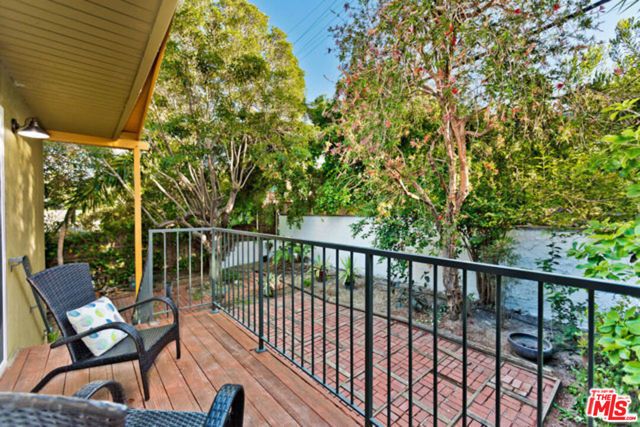 3237 Kelton Avenue, Los Angeles, CA 90034