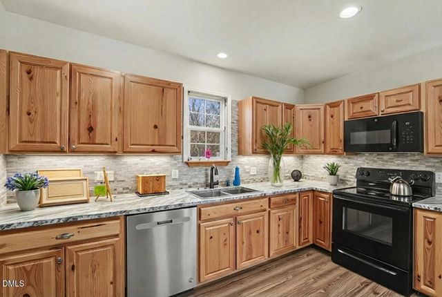 213 W Parrish Drive, Benson, NC 27504