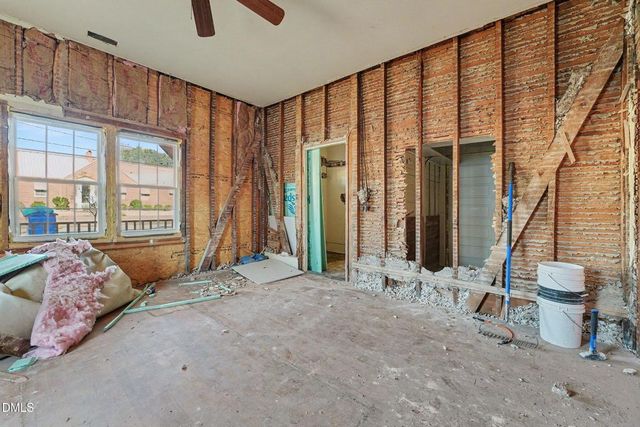 213 W Parrish Drive, Benson, NC 27504