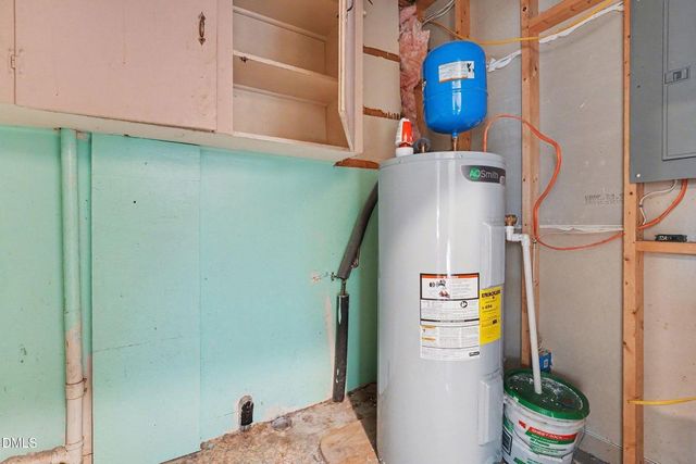 213 W Parrish Drive, Benson, NC 27504