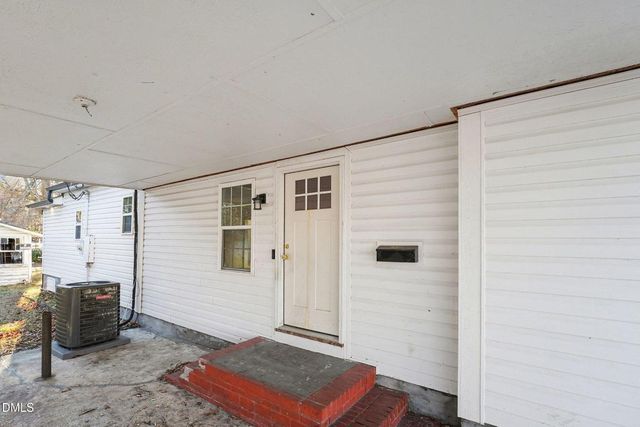 213 W Parrish Drive, Benson, NC 27504