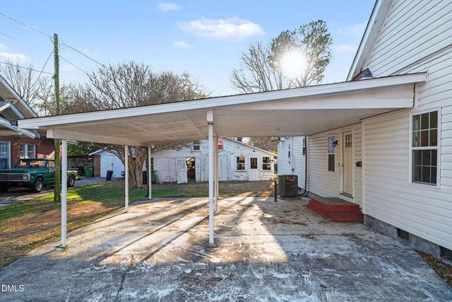 213 W Parrish Drive, Benson, NC 27504