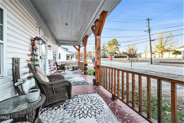 213 W Parrish Drive, Benson, NC 27504