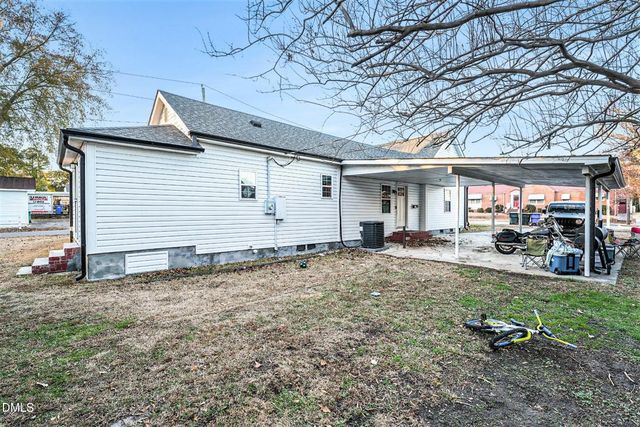 213 W Parrish Drive, Benson, NC 27504