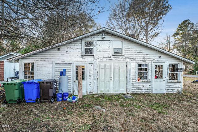 213 W Parrish Drive, Benson, NC 27504