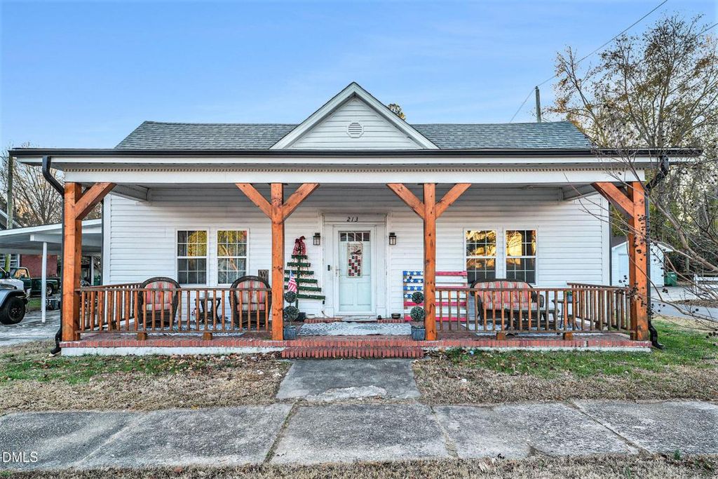 213 W Parrish Drive, Benson, NC 27504