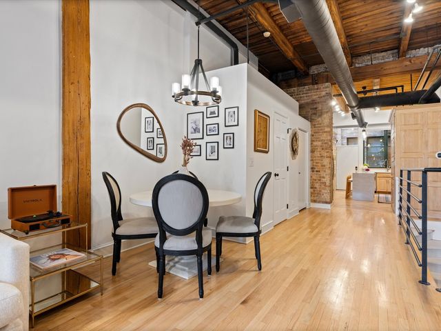 1737 N PAULINA Street 103, Chicago, IL 60622
