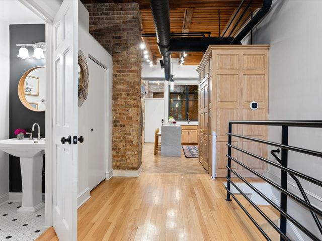 1737 N PAULINA Street 103, Chicago, IL 60622