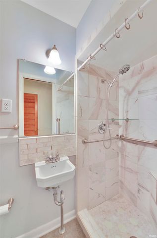 24 Prairie Court, Lafayette, IN 47904
