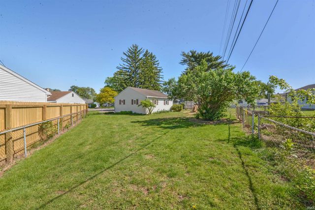 24 Prairie Court, Lafayette, IN 47904