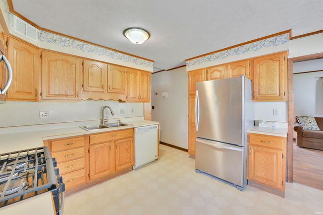 24 Prairie Court, Lafayette, IN 47904
