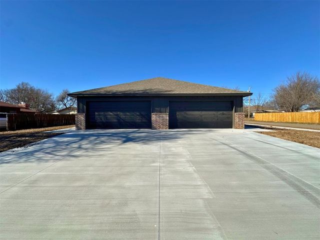 1402 S Jensen Avenue, El Reno, OK 73036