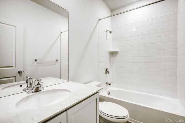 232 Mia Lane, Johnstown, CO 80534