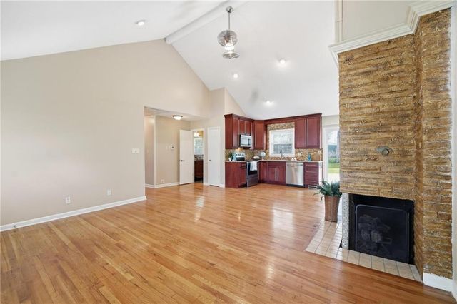 13218 W 96th Street, Lenexa, KS 66215