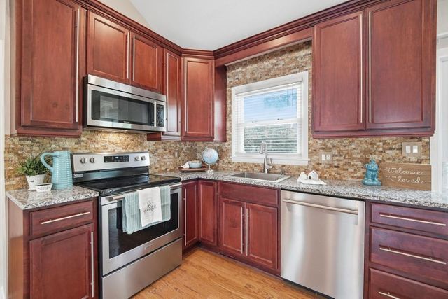 13218 W 96th Street, Lenexa, KS 66215