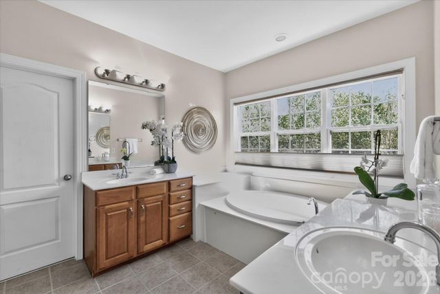 4936 Hawk Shadow Lane, Charlotte, NC 28277