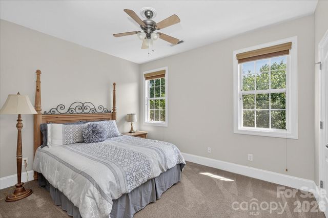 4936 Hawk Shadow Lane, Charlotte, NC 28277