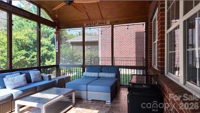4936 Hawk Shadow Lane, Charlotte, NC 28277