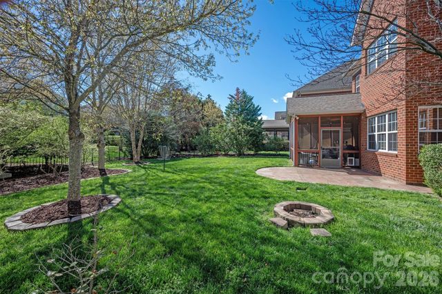 4936 Hawk Shadow Lane, Charlotte, NC 28277