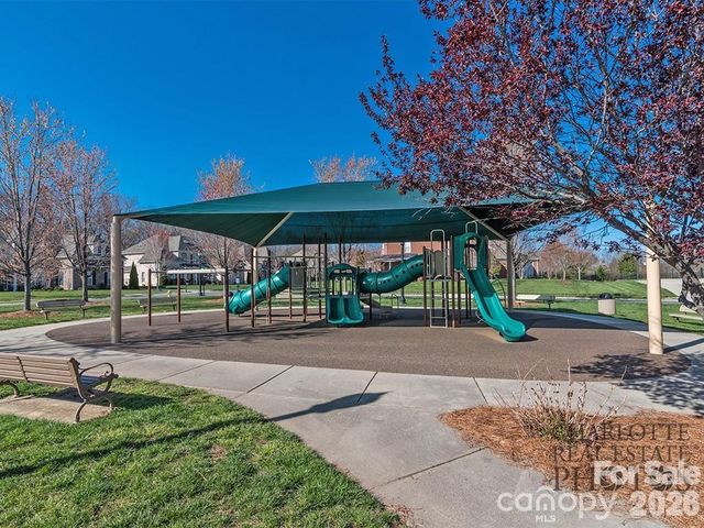 4936 Hawk Shadow Lane, Charlotte, NC 28277