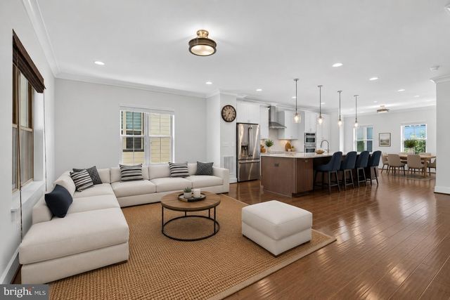 6127 OLIVET DR, Alexandria, VA 22315