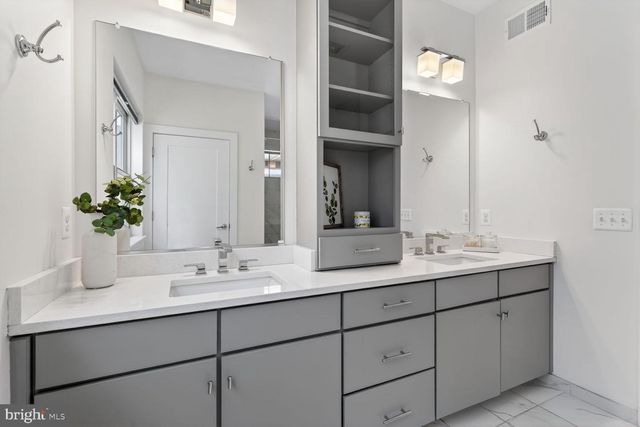 6127 OLIVET DR, Alexandria, VA 22315