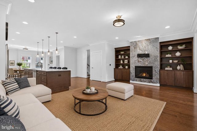6127 OLIVET DR, Alexandria, VA 22315