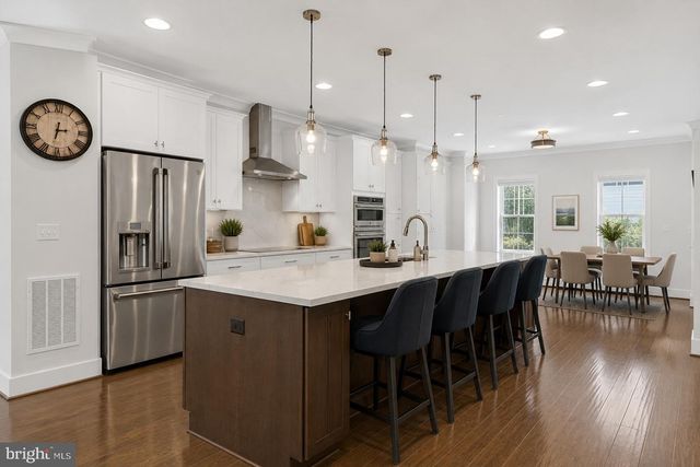 6127 OLIVET DR, Alexandria, VA 22315