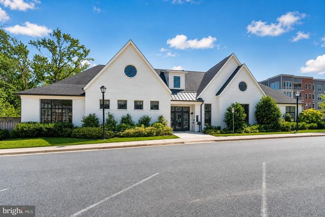 6127 OLIVET DR, Alexandria, VA 22315