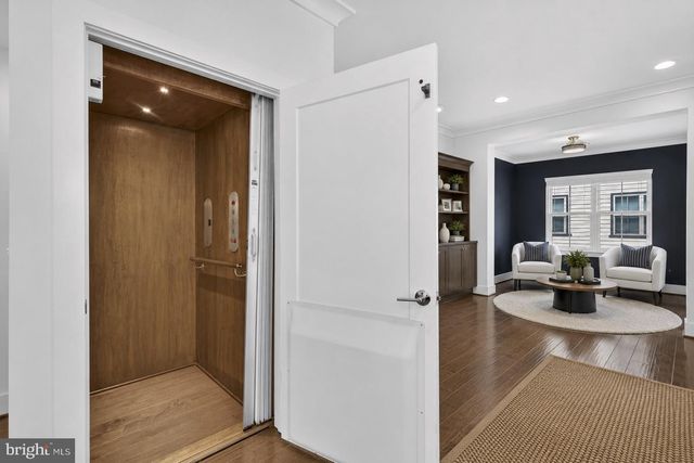 6127 OLIVET DR, Alexandria, VA 22315